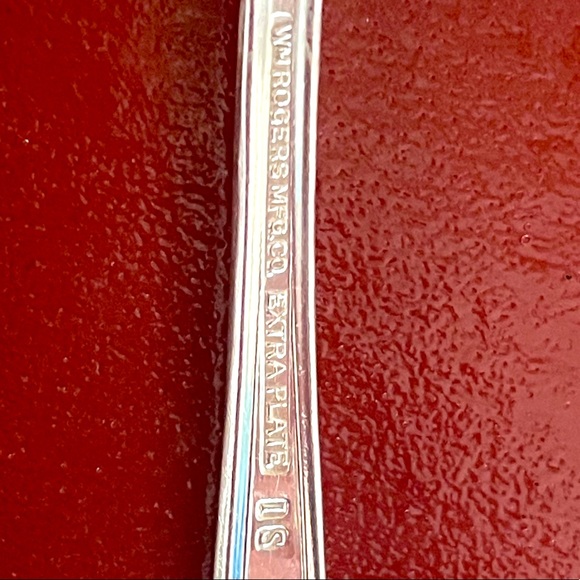 Double Plated Vintage W.M. Rogers MFG. CO - Picture 5 of 6
